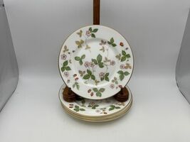 Set of 4 Wedgwood Bone China WILD STRAWBERRY Bread &amp; Butter Plates - $59.99