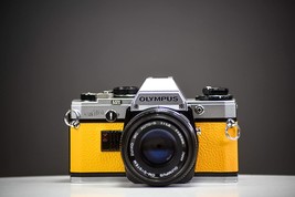 Olympus OM-10 OM10 35mm Manual Focus Film Camera And Lens Combo - £142.34 GBP