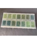 Craft Mates Green Glass Bead Organizer Box with Assorted Beads - €14,47 EUR