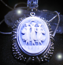 HAUNTED ANTIQUE 3 MAIDENS NECKLACE ONLY LOVE BEAUTY YOUTH MAGICK 7 SCHOLAR image 2