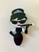 New Vintage 1960&#39;s Audrey Hepburn Woman with Round Sunglasses Brooch Pin - £8.53 GBP