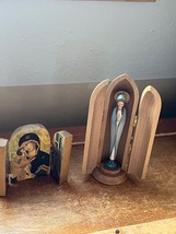 Vintage Lot of Bernardi Wood Art Encased Plastic Mother Mary &amp; Fold Out ... - £12.20 GBP