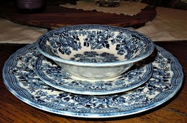 3pc Place Setting Churchill England Blue Willow Dinner Plate-Saucer-Bowl England - £30.62 GBP