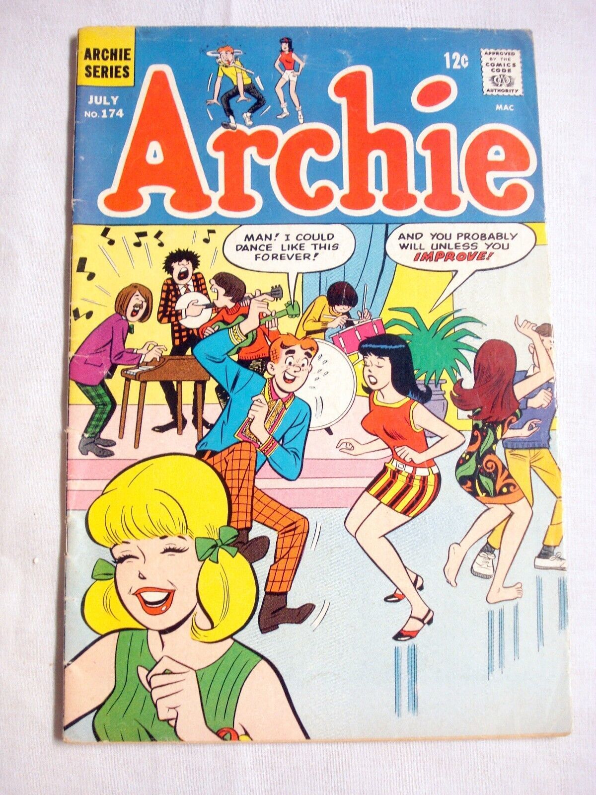 Archie Comics #174 1967 Good+ Dancing in Miniskirts Cover - £6.38 GBP