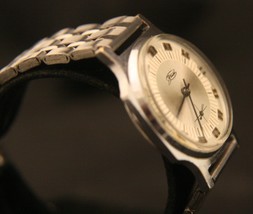 Vintage 1980&#39;s Soviet ZIM serviced and restored 2602, 15 jewel men&#39;s wristwatch - £105.13 GBP