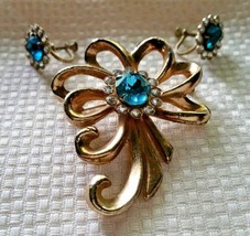 Vintage Signed Clear Rhinestones and Faceted Blue Glass Brooch Pin and Earrings - £79.91 GBP