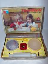 Vintage 1979 Tupperware Toys Mini Mix It Children&#39;s Mixing Set Orig Box COMPLETE - £51.76 GBP