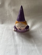 VTG PRINCESS  MAGNETIC KISSING SALT PEPPER SHAKERS 3&quot;X3.5&quot; - e000 - $5.54
