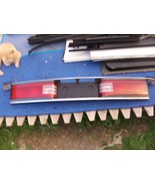 1992 1993 1994 BUICK LESABRE CENTER TAILLIGHT OEM USED TRUNK MOUNT PANEL - $7,357.17 MXN