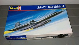 Vintage 2005 Revell 1:72 Scale SR-71 BLACKBIRD Jet Airplane Model Kit Op... - $12.99