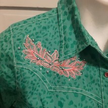 Medium Rock 47 Wrangler Womens Green Pink Long Slv Snap Shirt Western Cowgirl - £26.28 GBP