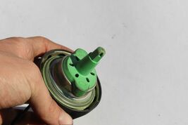 2004-07 BMW 530i GAS DOOR ASSY WITH CAP R1558 image 9