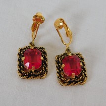 Sarah Coventry Red Majorca Dangle Clip Earrings Vintage Gold Tone Prong 1960s - £13.92 GBP