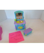 Mattel  G6913 Dora the Explorer 2004 Dual Dressing Vanity &amp; Sink Combo &amp;... - $4.90