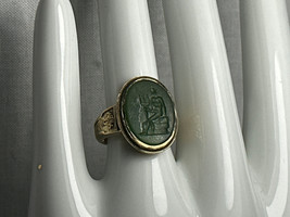 Vtg 14K Yellow Gold Carved Jade Ring 9.52g Fine Jewelry Sz 4.5 - £599.22 GBP