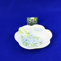 Trinket Candy Nut Dish Hand Painted Loop Handle Artisan Initialed - £22.76 GBP