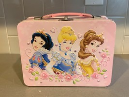 Disney Princesses Snow White, Cinderella, and Belle Metal Tin 9&quot; x 7&quot; Lunch Box - £7.59 GBP