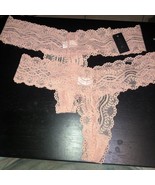 Lot Of 2 NWT Frederick’s Of Hollywood Flora Plus SZ 1X Lace Thong Panties - €9,44 EUR