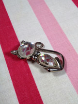 Darling Vintage Silver &amp;  Rhinestone Sitting Cat Design Pin Back Brooch - £9.62 GBP