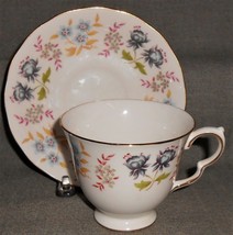 QUEEN ANNE Bone China FLORAL MOTIF Cup and Saucer MADE IN ENGLAND - $24.74