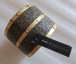 Marc Jacobs Bracelet Olive Cork Bangle Antique Gold Tone Heavy Piece New... - £69.63 GBP