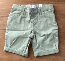 The Childrens Place Girls Skimmer Shorts Green Twill Stretch Cuffed  Size 6 NEW - $12.80