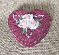 Vintage 1995 Dezine Rose Heart Textured Resin Trinket Box Flowers - £10.87 GBP