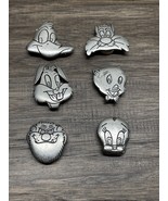 Vintage Set of 6 Looney Tunes Button Covers Bugs Bunny Taz Tweety Sylves... - $273.70 MXN