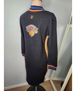 New York Knicks Dress FISLL Bodycon V Neck Long Sleeve Logo &amp; Graphics NEW - $121.48 CAD