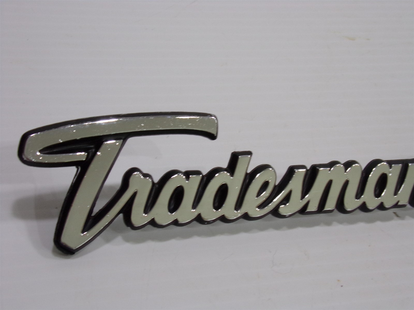 1970 - 1978 Dodge Tradesman 100 Van Emblem NOS 2956456 1971 1972 1973 1974 1975 Item image 2