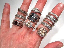 Lot of 13 Rhinestone Fashion Rings All Size 7 C3510 - £51.75 GBP