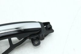 2004-2006 VOLKSWAGEN PHAETON FRONT RIGHT PASSENGER EXTERIOR DOOR HANDLE H2062 image 2