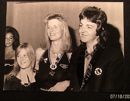 PAUL McCARTNEY &amp; LINDA ( VINTAGE PHOTO WINGS)  - $7,909.28 MXN