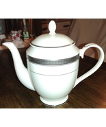Mikasa Palatial Platinum Tea / Coffee Pot L3235 - $1,838.79 MXN