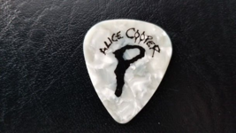 ALICE COOPER - KERI KELLI &quot;P&quot; CONCERT TOUR GUITAR PICK OUT OF A SET - $1,980.53 MXN