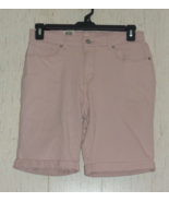 NWT WOMENS Levi&#39;s PINK STRETCH DENIM MID-RISE BERMUDA SHORTS   SIZE 8 / W29 - $32.68