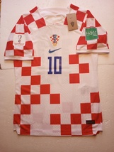 Luka Modric Croatia 2022 World Cup Qatar Match Slim Fit White Home Soccer Jersey - £79.93 GBP