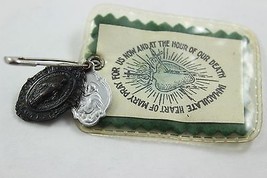 Vintage Religious Medals and Cloth - $38.41