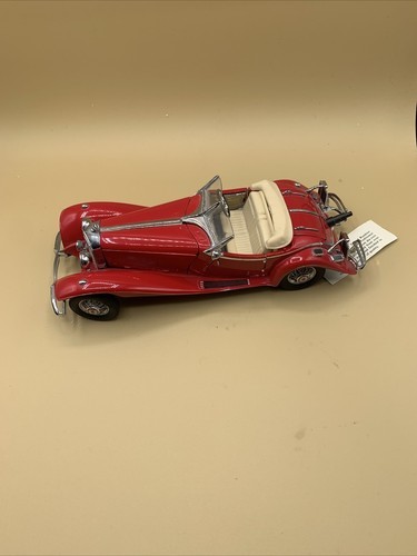 A Franklin Mint 1/24 Scale Precision The 1936 Mercedes  500 K Roadster Missing Item image 3