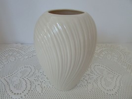 Vtg Lenox China Swirl Bud Vase 6" Made In Usa Ivory - £9.30 GBP