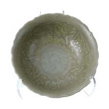 Ming Dynasty Chinese Barbed Edge Celadon Bowl with incised Lotus Decoration - £2,335.45 GBP