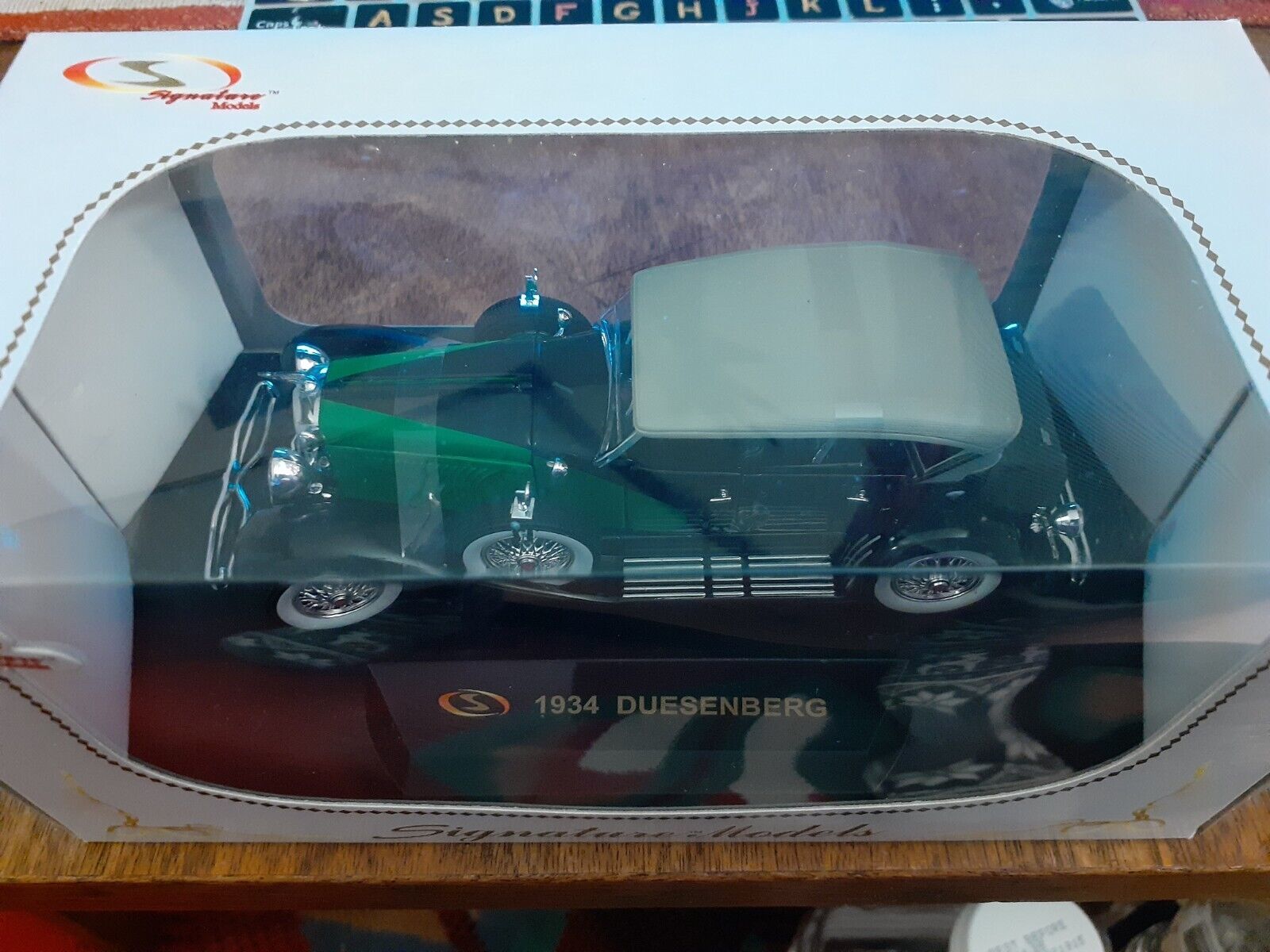 Signature Models 1934 Duesenberg Vehicle Toy Car New - $17.82