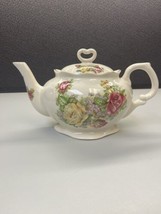 Vintage Porcelain Rose Floral Tea Pot Crowne Oaks Designs Made in England - £19.92 GBP