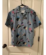 Take Pride Men&#39;s Cambray Button-Up Shirt Boats Flags Rainbows Multi-Color - $435.67 MXN+