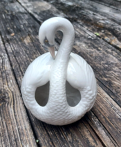 Lladro # 4829 Swan Ball Porcelain Figurine - £46.72 GBP