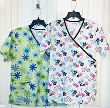 SB Scrubs Women&#39;s Sz S Set of 2 Floral Print V-neck Pocket Short Sleeve Colorful - £12.54 GBP
