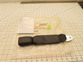 Toyota 73390-0C010-C0 Seat Belt buckle Receptacle Rear Left LH RR Lite S... - $36.98