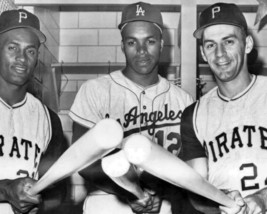 Dick Groat Tommy Davis & Clemente 8X10 Photo Dodgers Pirates Picture Baseball - £3.93 GBP