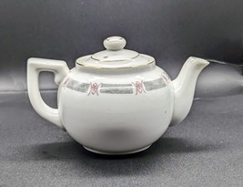 Vintage Japan Porcelain Tea Pot Teapot Asian Oriental Gold Trim EUC - £10.94 GBP