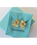 Mid Century Tiffany &amp; Co. 18K Yellow Gold Sapphire Flower Earrings Clip-on - £1,588.96 GBP